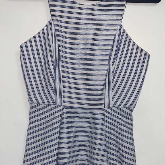 BCBGeneration Size 2 dress white and blue stripe - Picture 8 of 8